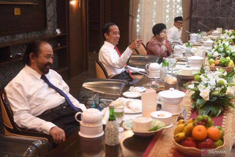 Presiden menjamu makan siang ketua umum parpol