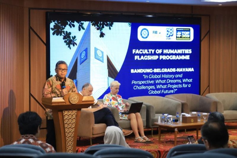 Sekjen PDIP paparkan pemikiran geopolitik Bung Karno di Unair