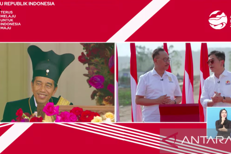 Jokowi tersenyum dengar laporan progres pembangunan IKN di HUT RI