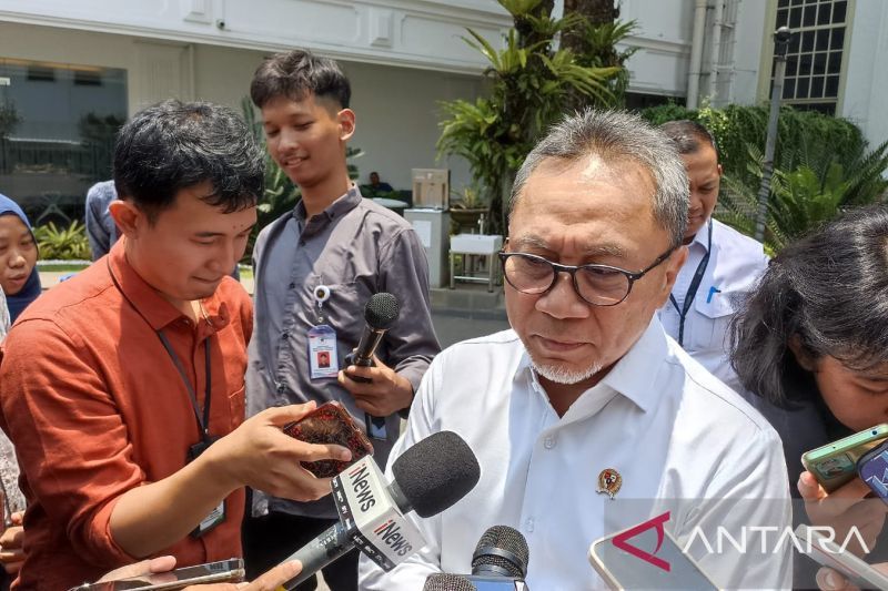 Zulhas bicara urusan politik dengan Jokowi jelang pendaftaran capres