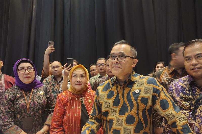 Menteri PANRB sebut efisiensi ASN hemat anggaran hingga Rp8 triliun