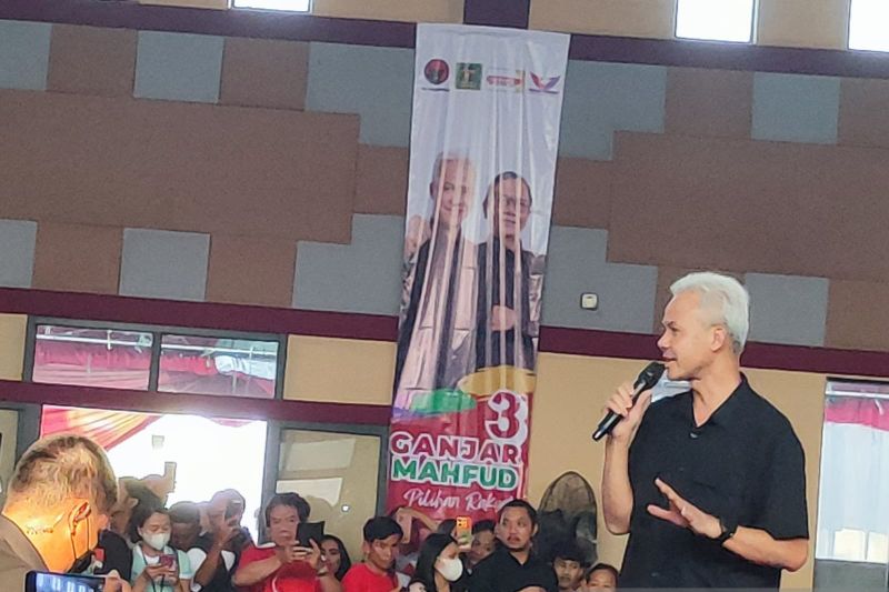 Ganjar akan evaluasi UU Cipta Kerja jika terpilih jadi presiden