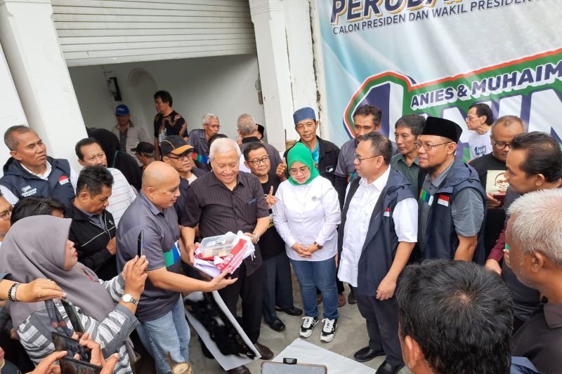 Relawan Anies-Muhaimin dirikan Posko TPS Gerakan Rakyat di Purwokerto
