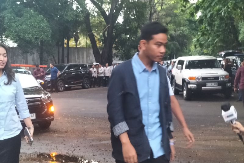 Gibran tiba di Kartanegara untuk antar Prabowo ke arena debat