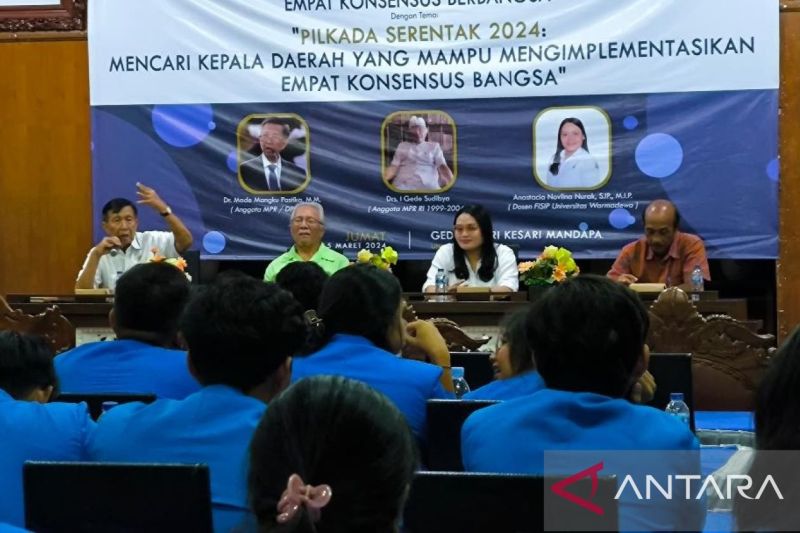 Mangku Pastika ajak mahasiswa berpikir kritis soal pemimpin Bali