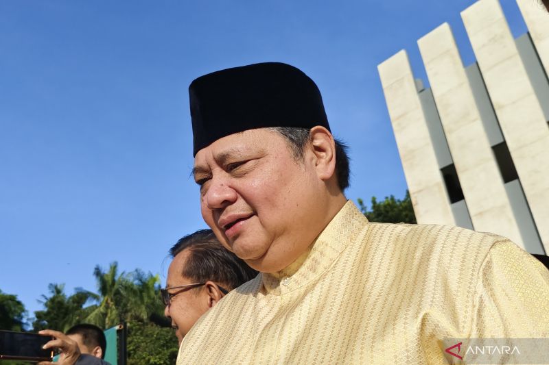 Airlangga ungkap Ridwan Kamil dapat tiket Golkar dan Gerindra di Jabar