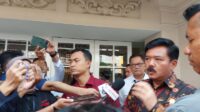 Hukum kemarin, Polri kontra Kejagung hingga usia pimpinan KPK